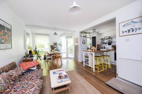 47 Rochford Walk, London, E8 3HQ