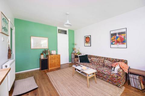47 Rochford Walk, London, E8 3HQ