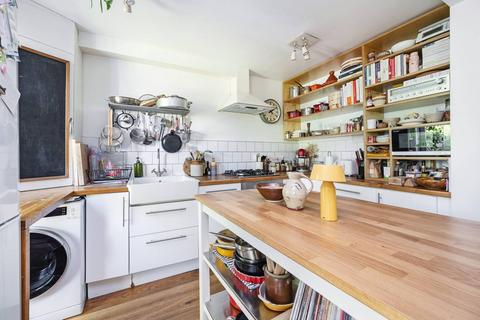 47 Rochford Walk, London, E8 3HQ