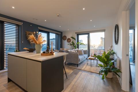 3 bedroom flat to rent, Flat 926, Pall Mall Press, 34 Pall Mall