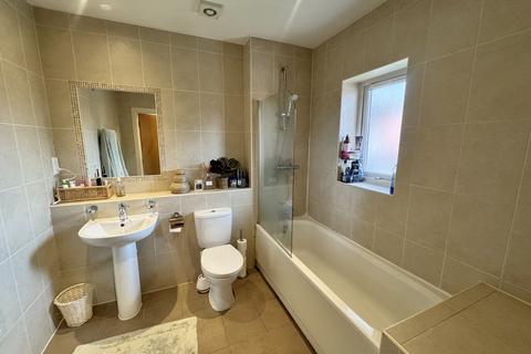 2 bedroom apartment for sale, Georgia Avenue, Didsbury