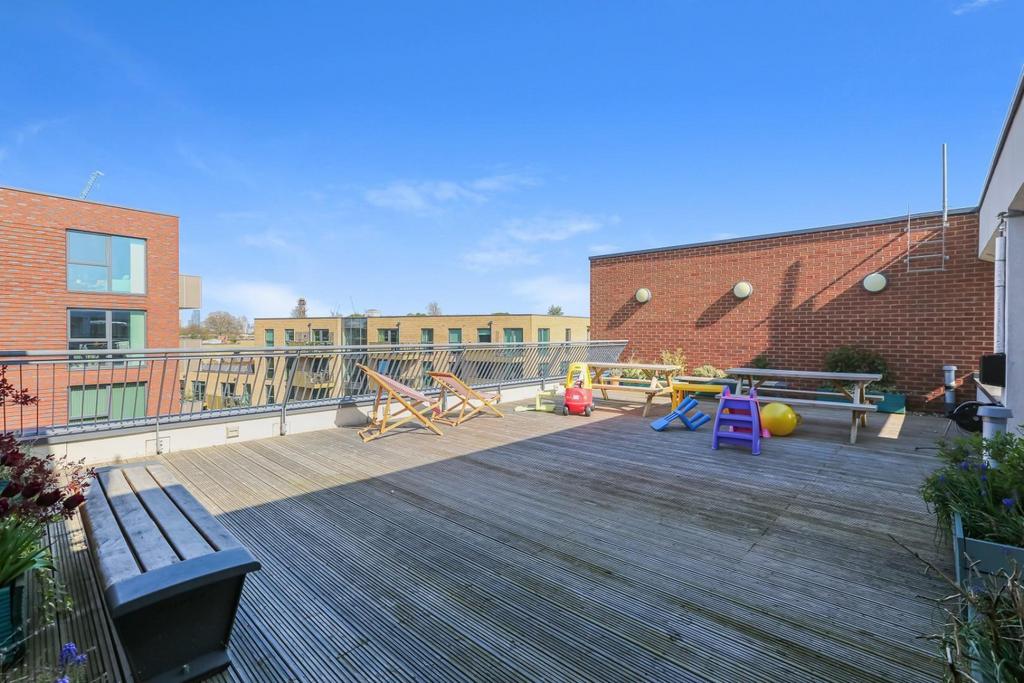 L2 SOg8np3ku85 Gp SQG-IWQ.jpg