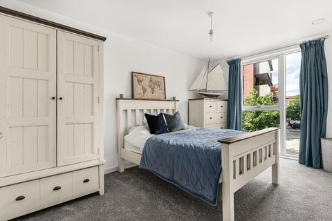 1 bedroom flat for sale, Edmund Street, London, SE5