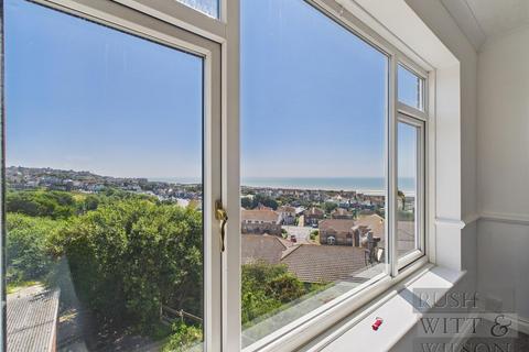 2 bedroom flat for sale, Harley Shute Road, St Leonards-On-Sea