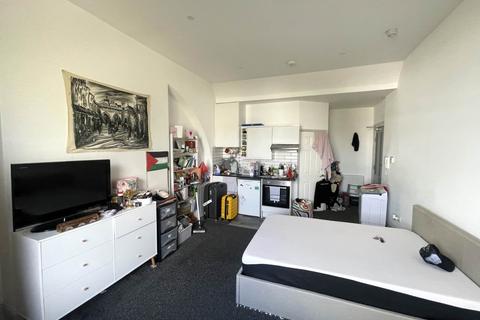 Studio to rent, Wilbury Road, Hove, East Sussex