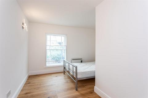 14 Hanover Place, London, E3 4QD