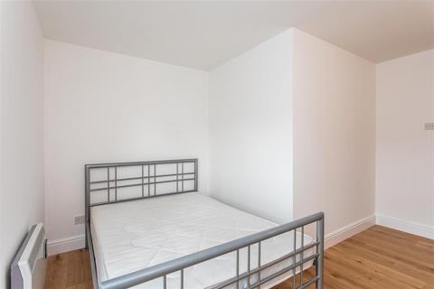 14 Hanover Place, London, E3 4QD