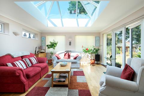 5 bedroom detached house for sale, Seabrook Close, Aldwick, Bognor Regis, West Sussex PO21