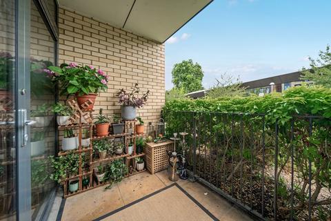 1 bedroom flat for sale, Bramah Road, London, SW9