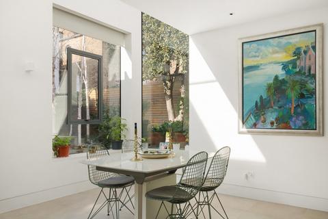 141 Dalling Road, London, W6 0ET