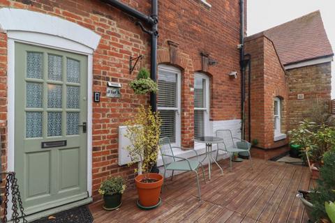 2 bedroom flat for sale, Roxburgh Road, Westgate, Kent, CT8