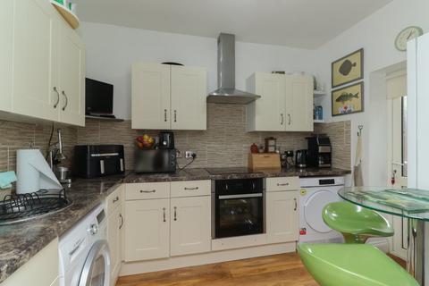 2 bedroom flat for sale, Roxburgh Road, Westgate, Kent, CT8