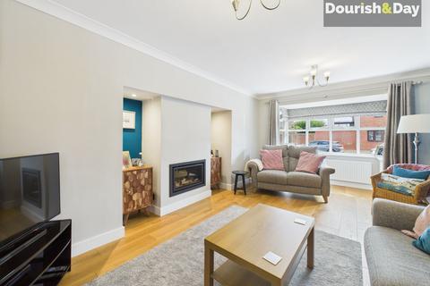 4 bedroom detached house for sale, Searle Avenue, Stafford ST16