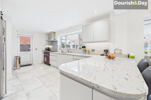 4 bedroom detached house for sale, Searle Avenue, Stafford ST16
