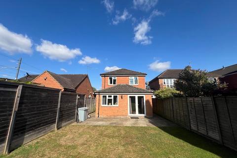 3 bedroom detached house for sale, Copelands Road, Desborough