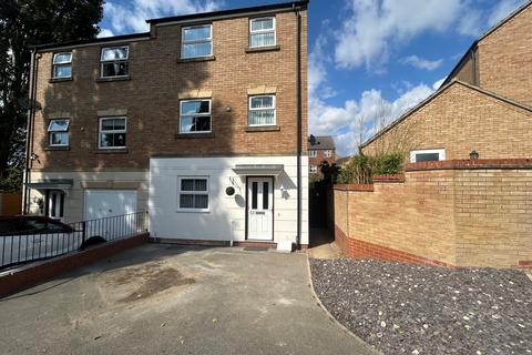 1 bedroom house of multiple occupation to rent, Chepstow Road, Oakley Vale, Corby, NN18
