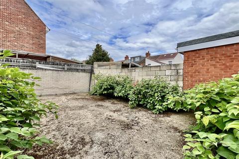 13 Shrubbery Road, Southall, UB1 2DU