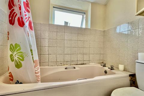 13 Shrubbery Road, Southall, UB1 2DU
