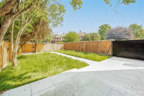 4 bedroom flat to rent, Anson Road, London NW2