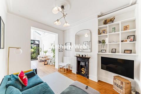 2 bedroom flat for sale, Meadowcroft Road, Palmers Green, N13