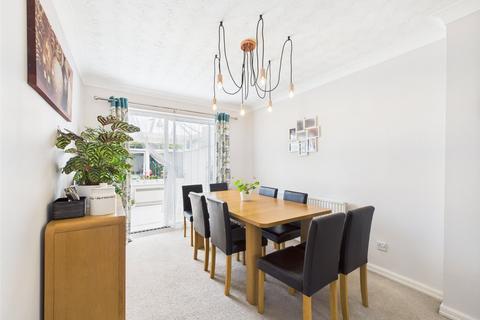 undefined, Barley Crescent, Long Meadow, Worcester, Worcestershire, WR4