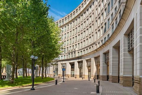 1 bedroom apartment to rent, Westferry Circus, London E14