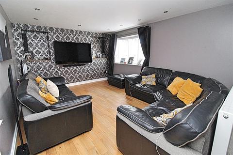 4 bedroom end of terrace house for sale, Windward Way, Birmingham B36