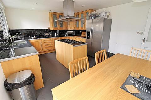 4 bedroom end of terrace house for sale, Windward Way, Birmingham B36