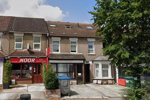 1 bedroom flat to rent, Station Lane, Hornchurch