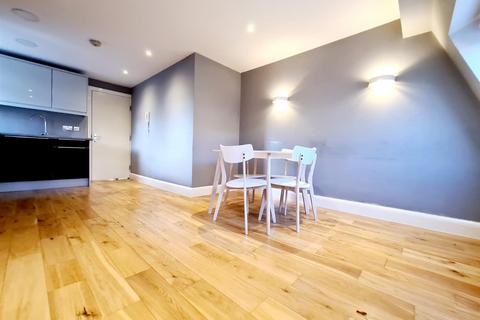 1 bedroom flat to rent, Station Lane, Hornchurch