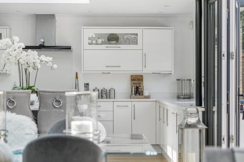 4 bedroom detached house for sale, Blackstroud Lane West, Surrey GU18
