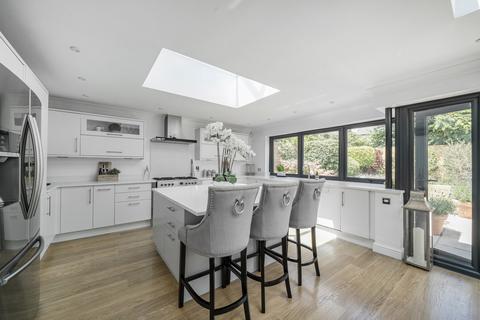 4 bedroom detached house for sale, Blackstroud Lane West, Surrey GU18