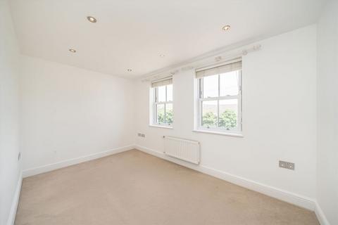 55 Norcutt Road, Twickenham, TW2 6SR