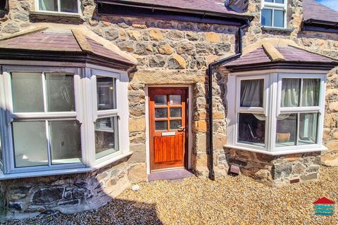 undefined, Stryd Y Ffynnon, Nefyn, LL53