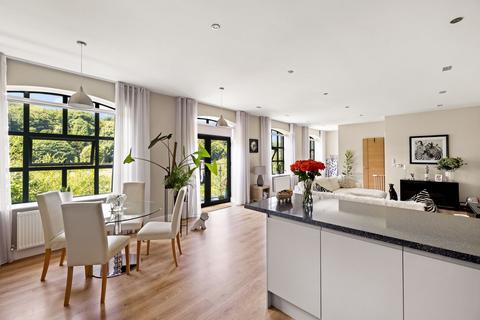 3 bedroom flat for sale, Crabble Hill, Dover, CT17