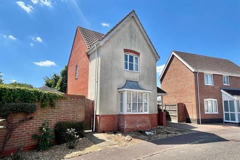 62 Cranes Meadow, Harleston, IP20 9BY