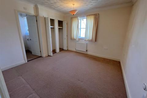 62 Cranes Meadow, Harleston, IP20 9BY