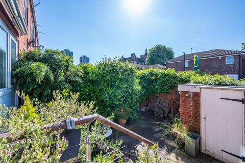 13 Radcliffe Path, London, SW8 3AX