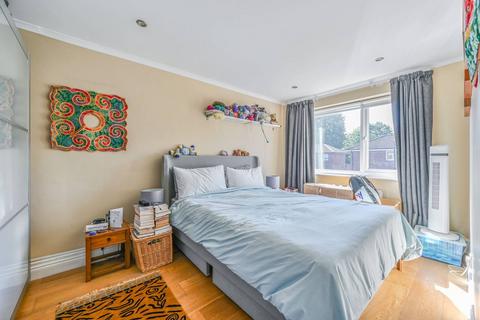 13 Radcliffe Path, London, SW8 3AX