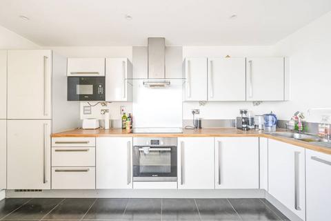 2 bedroom flat for sale, Elektron Tower, Canary Wharf, London, E14