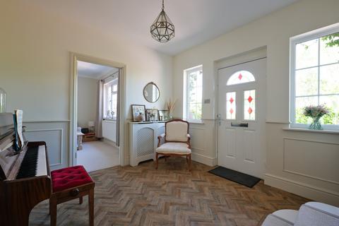 37 Glebe Road, Cheam, Sutton, SM2 7NS