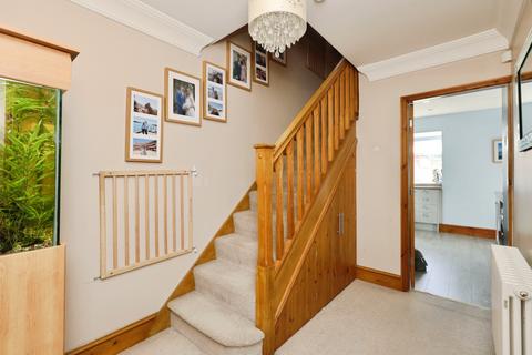 4 Lindale Close, North Anston, Sheffield, S25 4FD