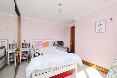 4 Lindale Close, North Anston, Sheffield, S25 4FD