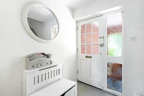 15 Farriers Close, Epsom, KT17 1LS