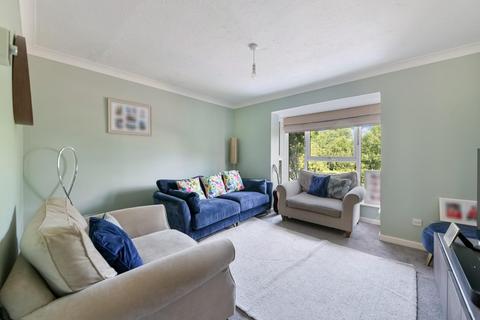 15 Farriers Close, Epsom, KT17 1LS