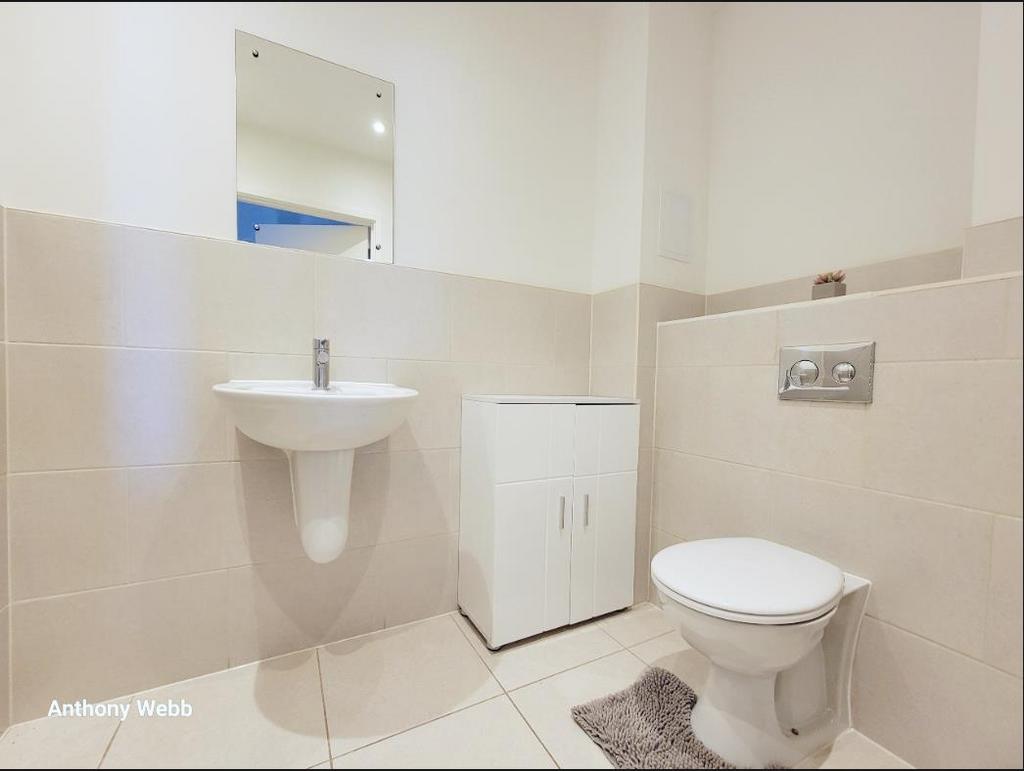 Ground wc