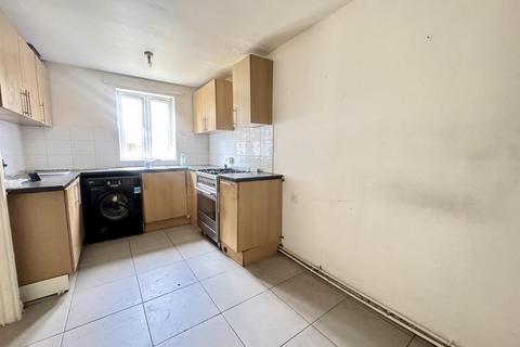 3 bedroom terraced house for sale, Windmill Grove, Croydon