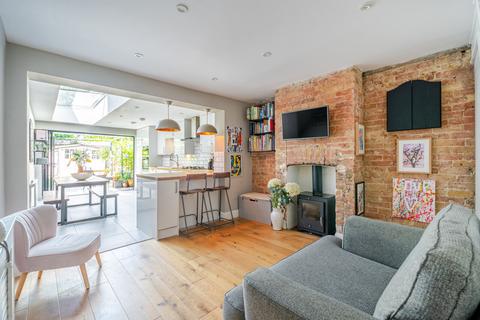 3 bedroom end of terrace house for sale, New Road, Weybridge, KT13