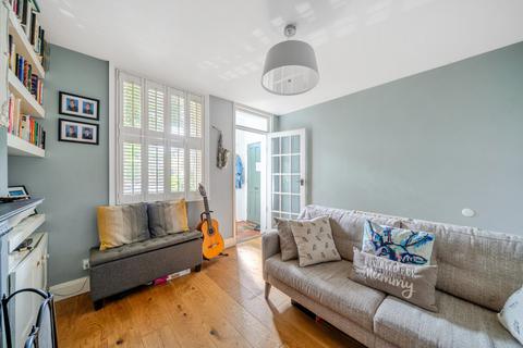 3 bedroom end of terrace house for sale, New Road, Weybridge, KT13