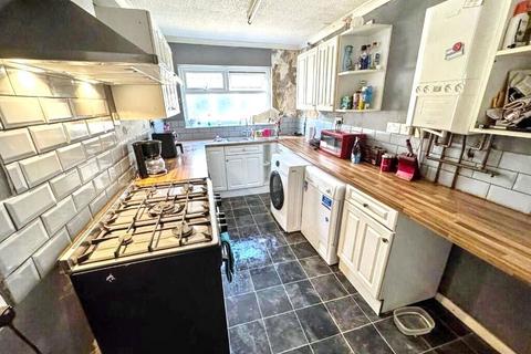 2 bedroom terraced house for sale, Holder Street, Redcar, North Yorkshire, TS10 2AB